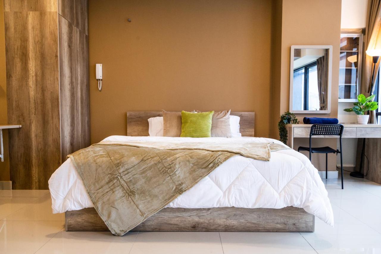 Studio Units At Pacific Tower Near Jaya One By Comfyasia 페탈링자야 외부 사진